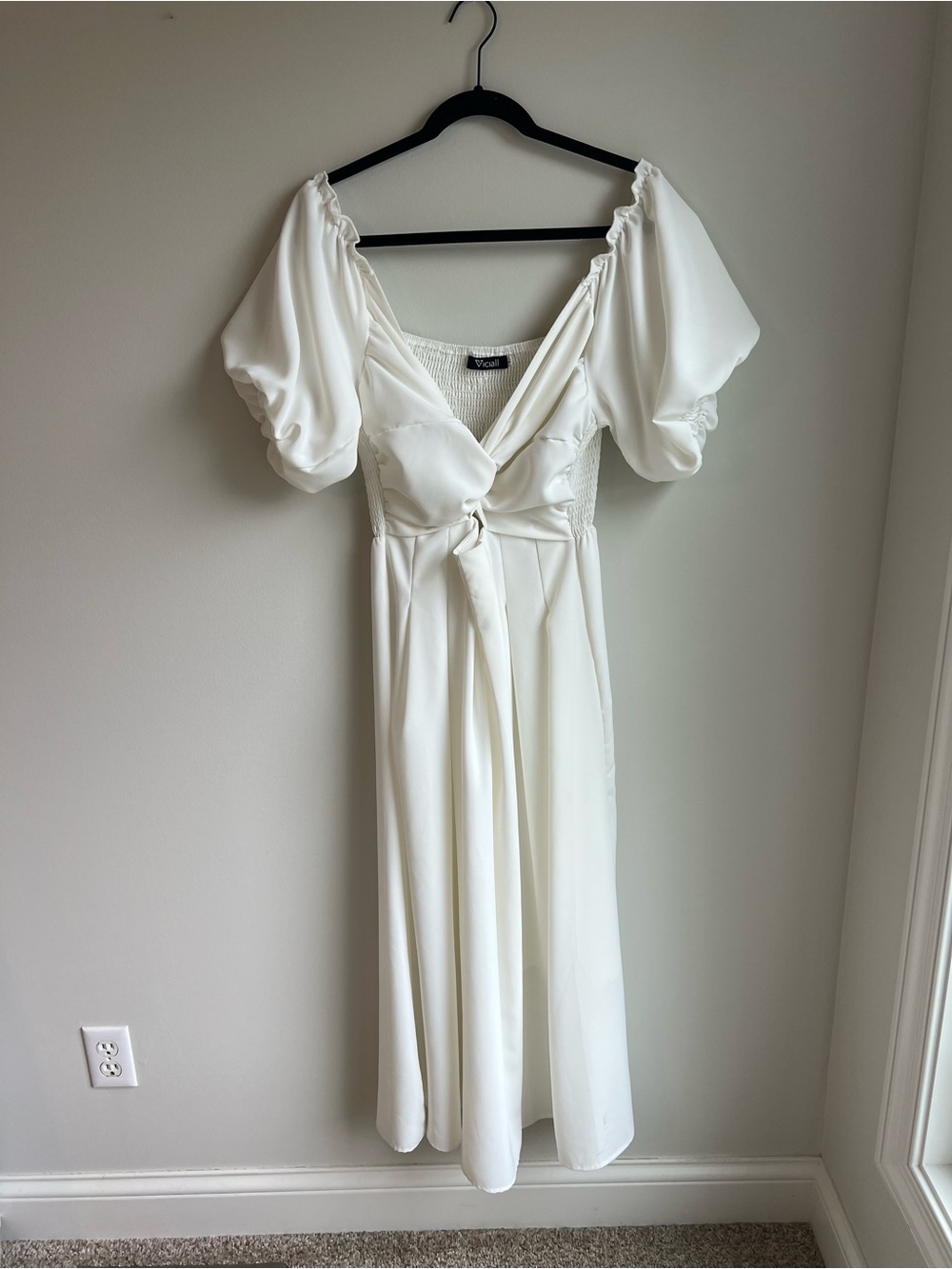 Amazon White Puff-Sleeve Midi Dress